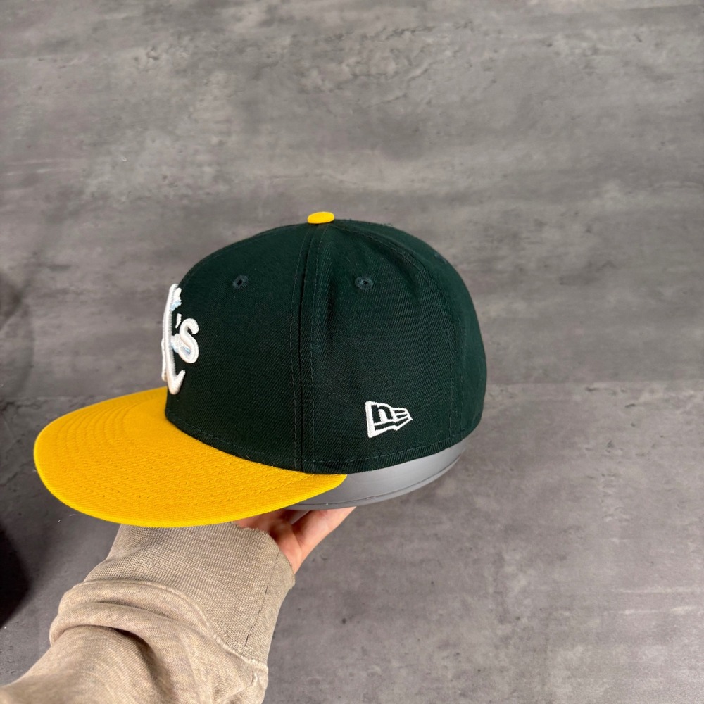 New Era Oakland Athletics Hat 7 1/4 Green Yellow Comic Cartoon Cloud Blue UV‎ - Picture 3 of 7